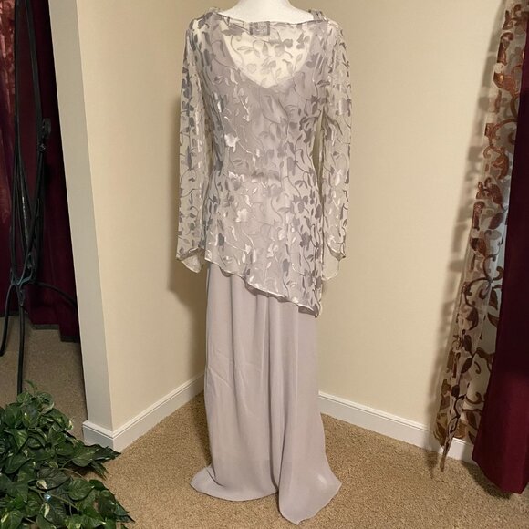Onyx Nite Formal 2 Piece Grey Evening Gown Size 8 - Picture 5 of 13